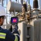 Inspección térmica de transformador eléctrico para detectar señales de deterioro